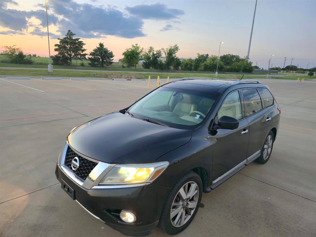2014 Nissan Pathfinder - $7,999