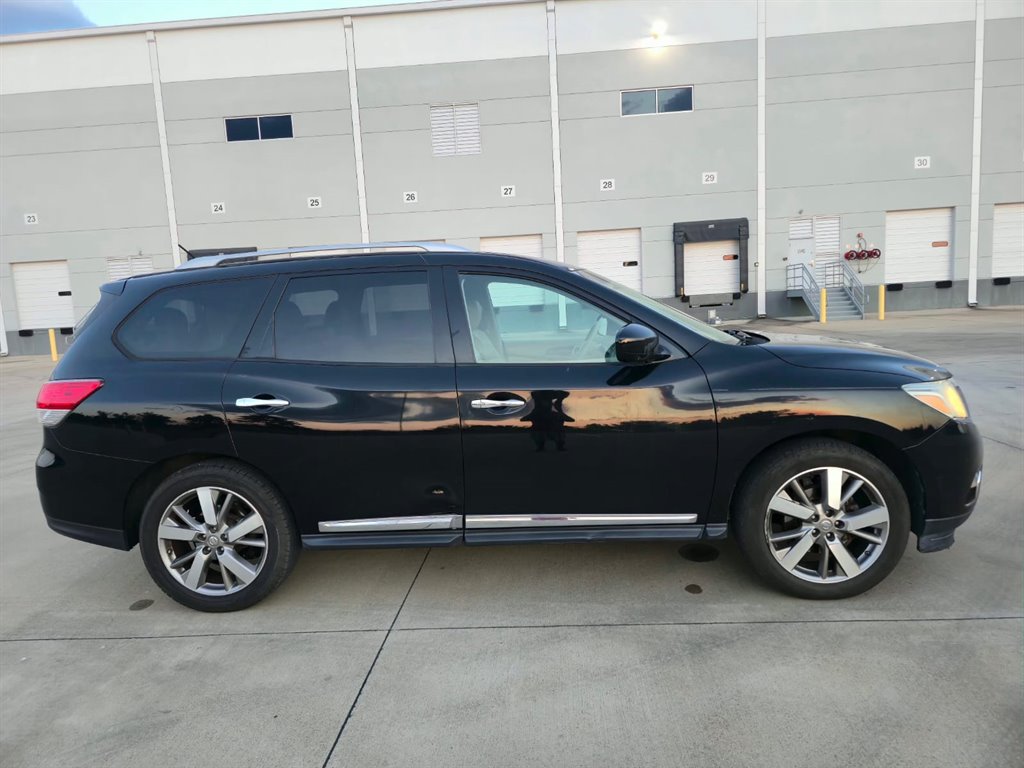 2014 Nissan Pathfinder - $7,999
