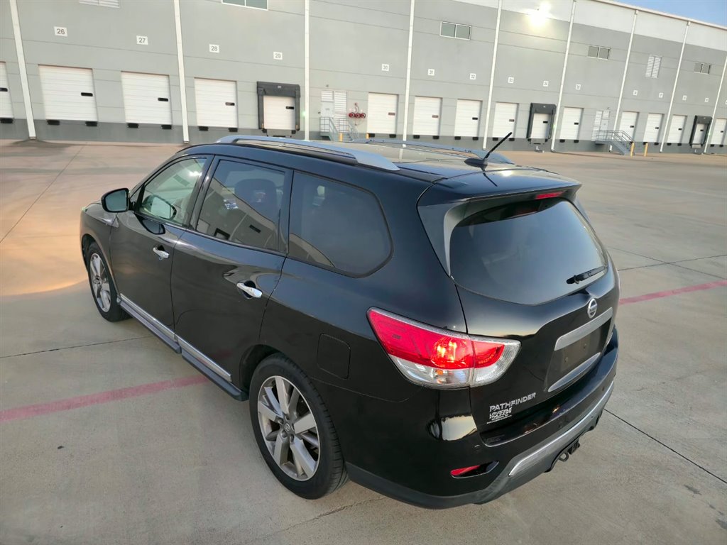 2014 Nissan Pathfinder - $7,999