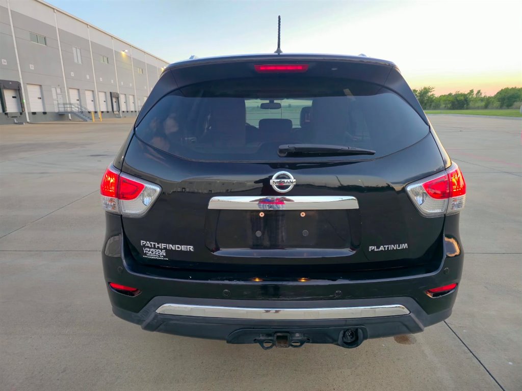 2014 Nissan Pathfinder - $7,999
