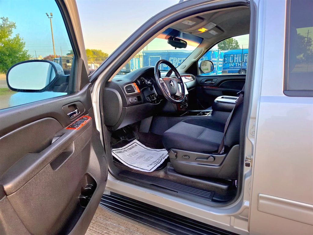 2011 Chevrolet Tahoe - $7,500