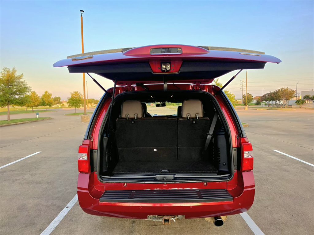 2015 Ford Expedition - $9,999