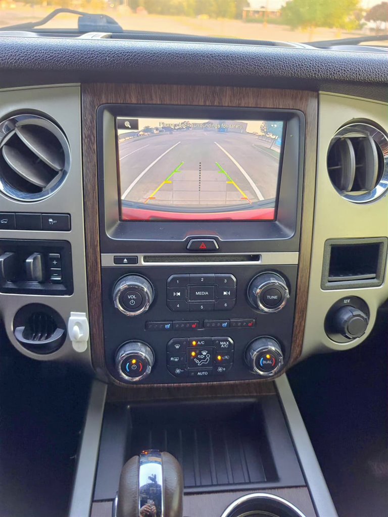 2015 Ford Expedition - $9,999