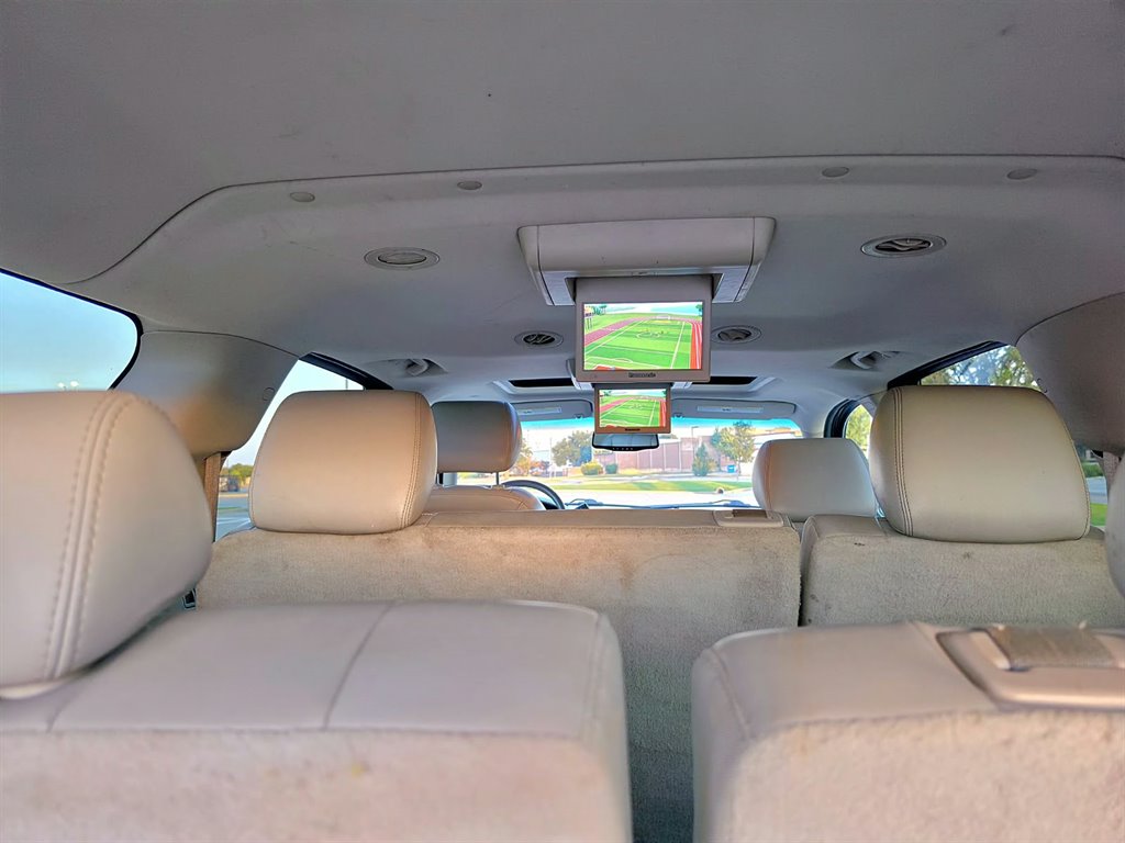 2014 Chevrolet Suburban - $6,999