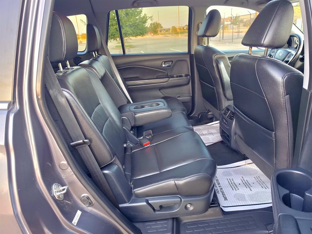 2016 Honda Pilot - $10,999