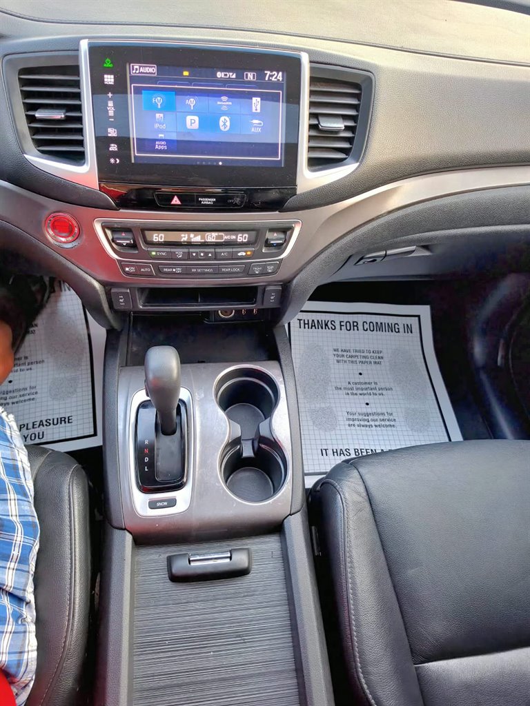 2016 Honda Pilot - $10,999