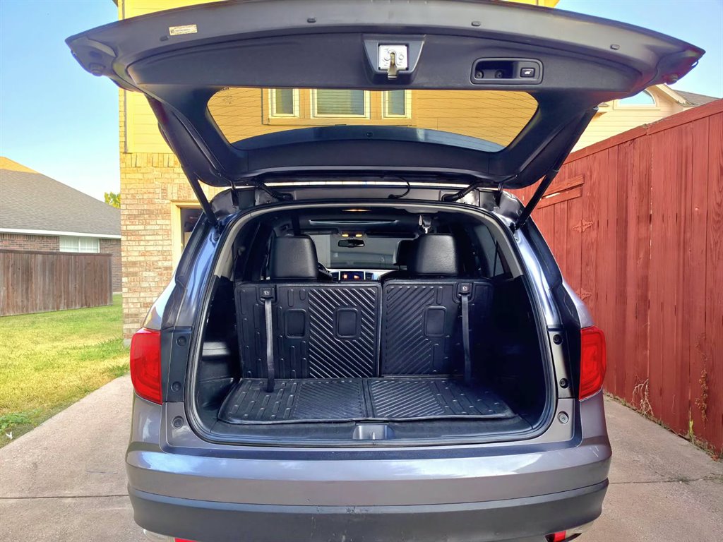 2016 Honda Pilot - $10,999