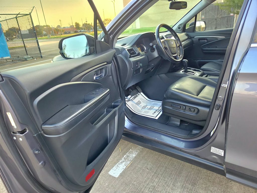 2016 Honda Pilot - $10,999