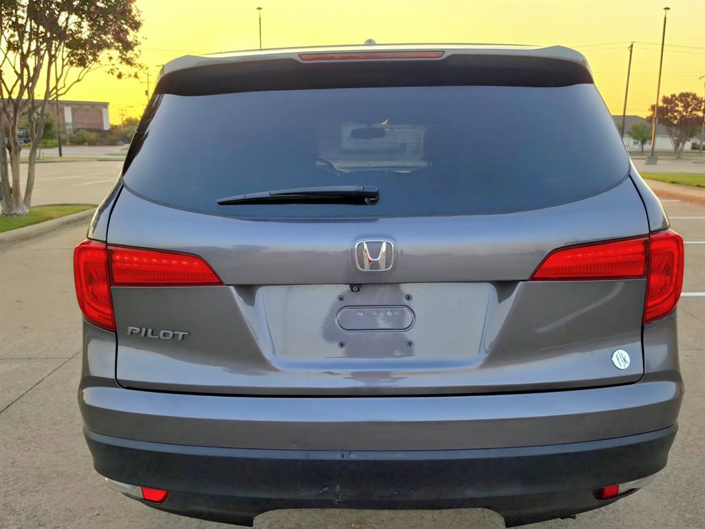 2016 Honda Pilot - $10,999