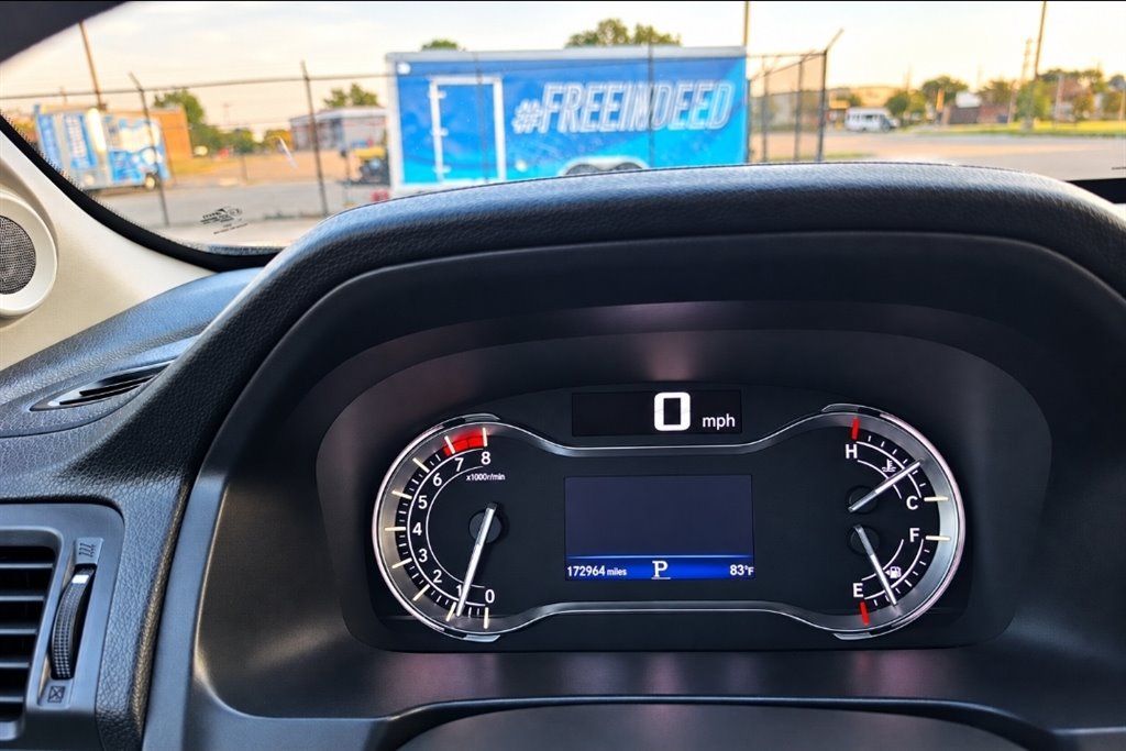 2016 Honda Pilot - $10,999
