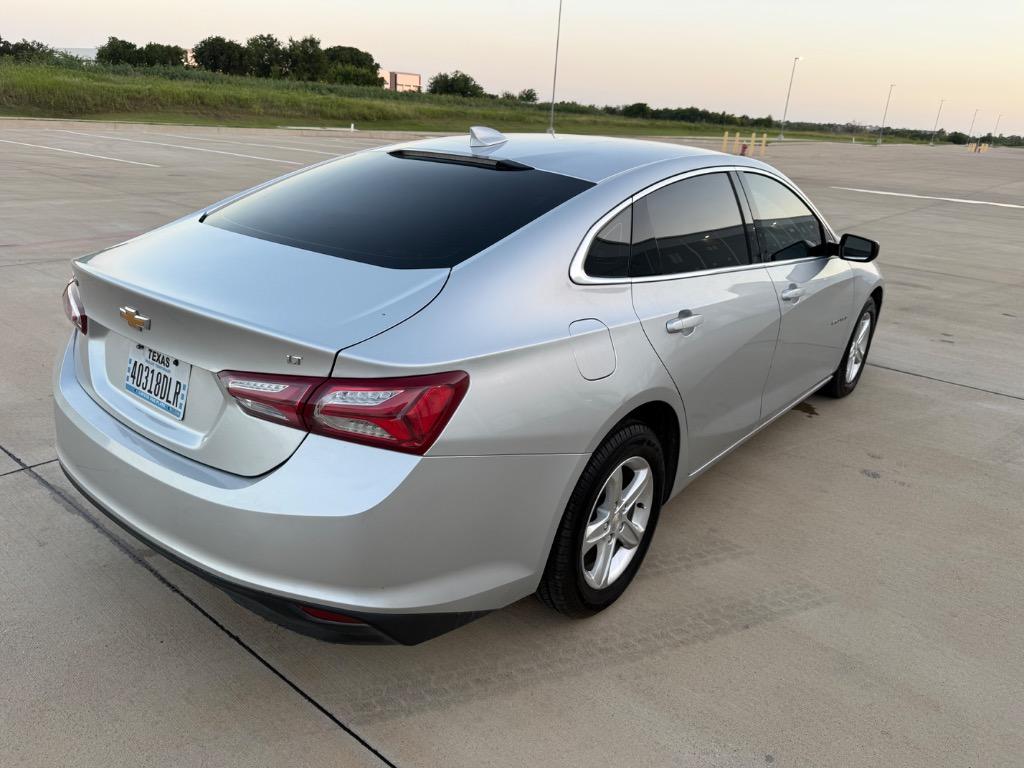 2022 Chevrolet Malibu - $10,499