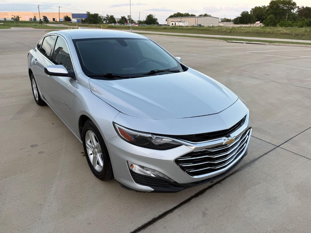 2022 Chevrolet Malibu - $10,499