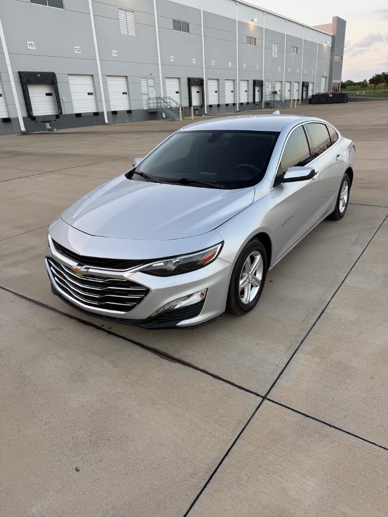 2022 Chevrolet Malibu - $10,499