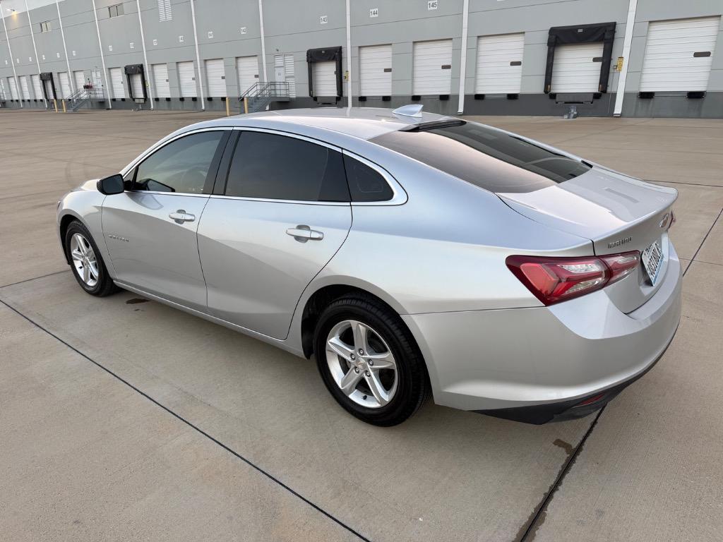 2022 Chevrolet Malibu - $10,499