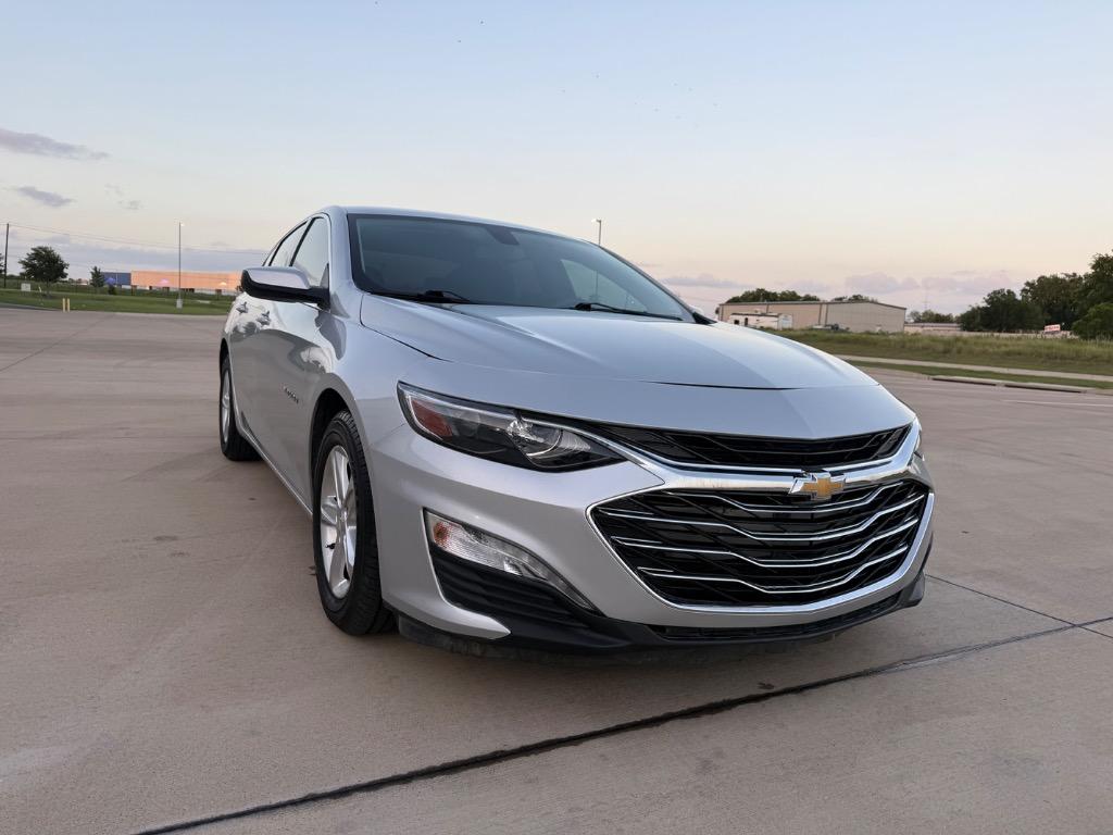2022 Chevrolet Malibu - $10,499