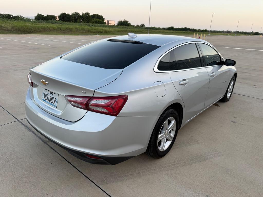 2022 Chevrolet Malibu - $10,499