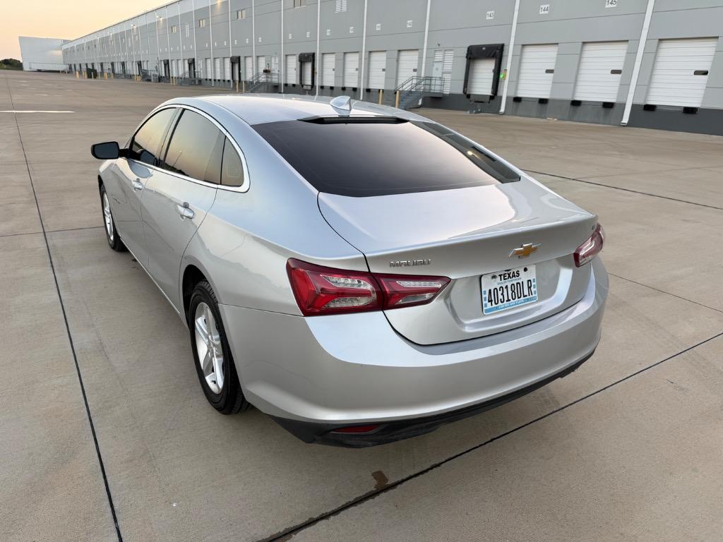 2022 Chevrolet Malibu - $10,499
