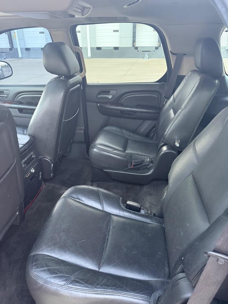 2013 Cadillac Escalade - $8,999