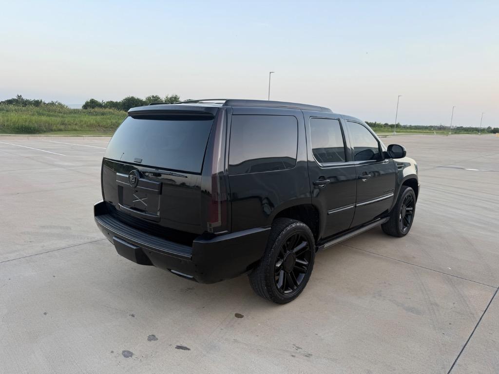 2013 Cadillac Escalade - $8,999