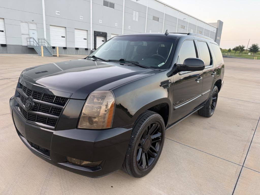 2013 Cadillac Escalade - $8,999
