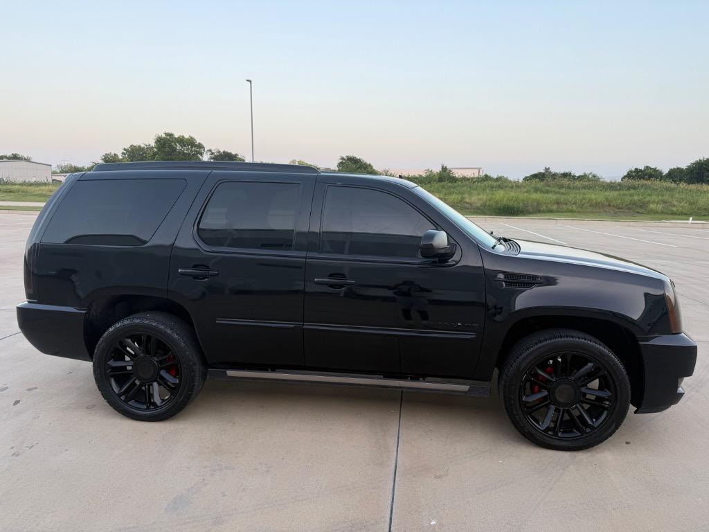 2013 Cadillac Escalade - $8,999