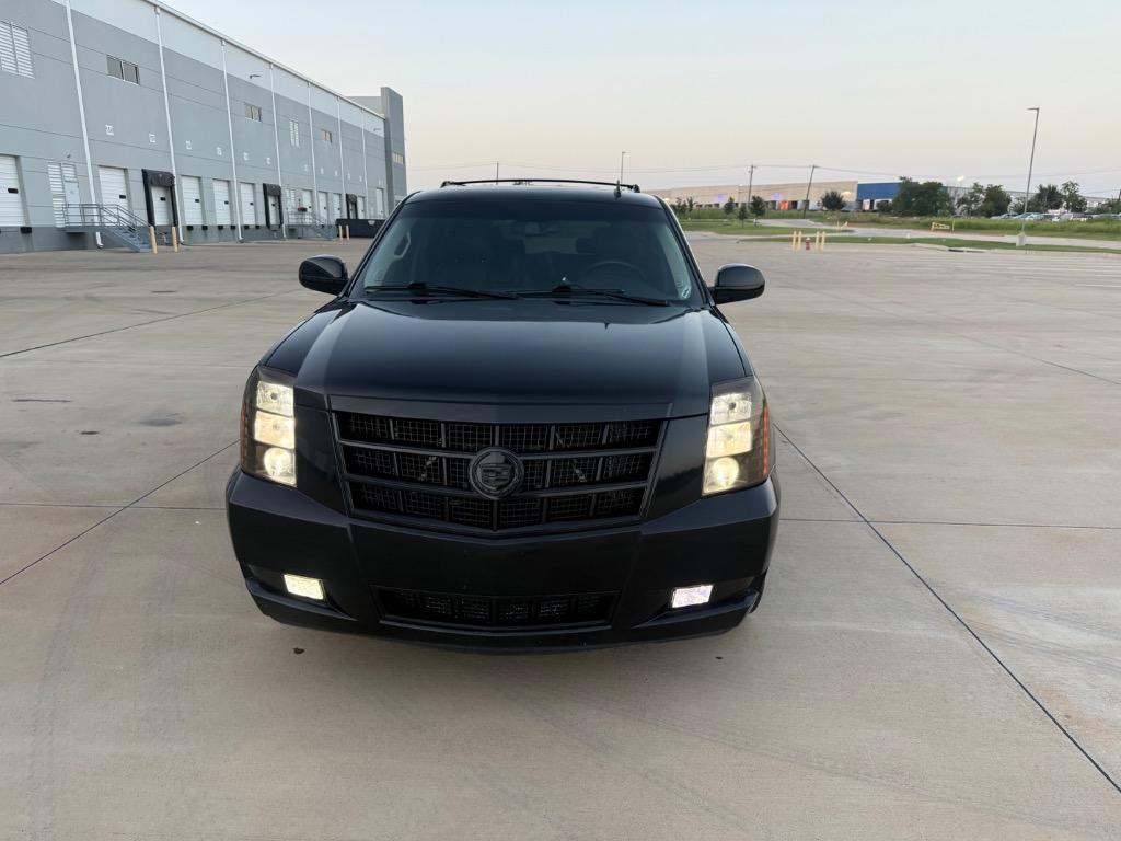 2013 Cadillac Escalade - $8,999