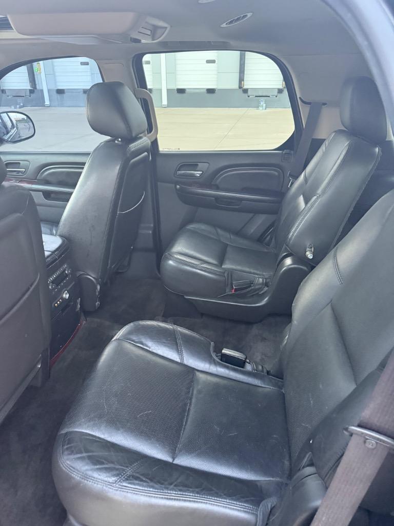 2013 Cadillac Escalade - $8,999