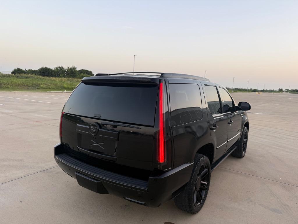 2013 Cadillac Escalade - $8,999