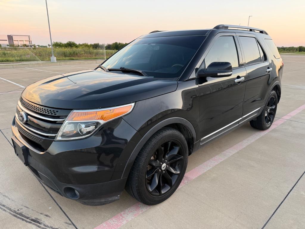 2015 Ford Explorer - $7,999