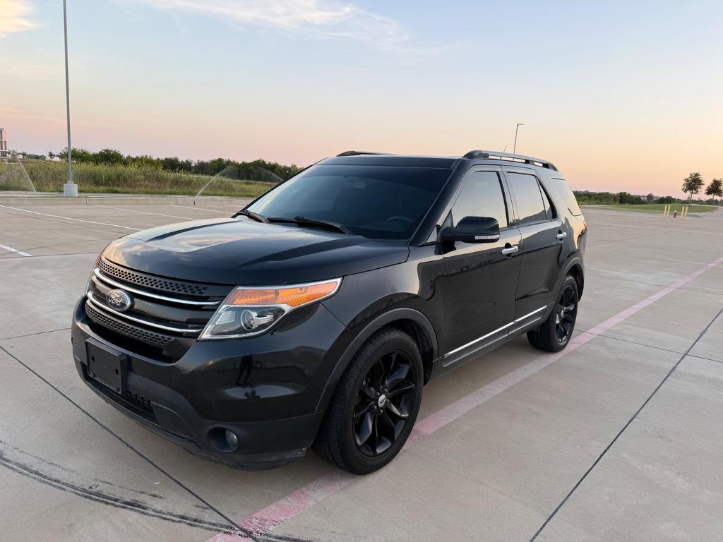 2015 Ford Explorer - $7,999