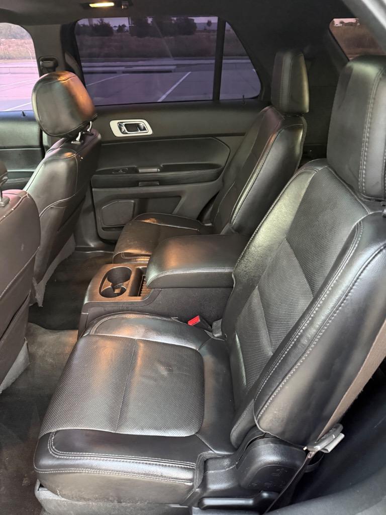2015 Ford Explorer - $7,999