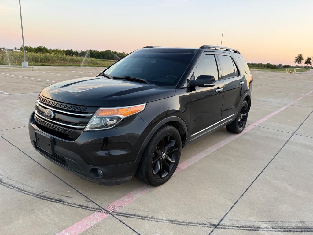 2015 Ford Explorer - $7,999