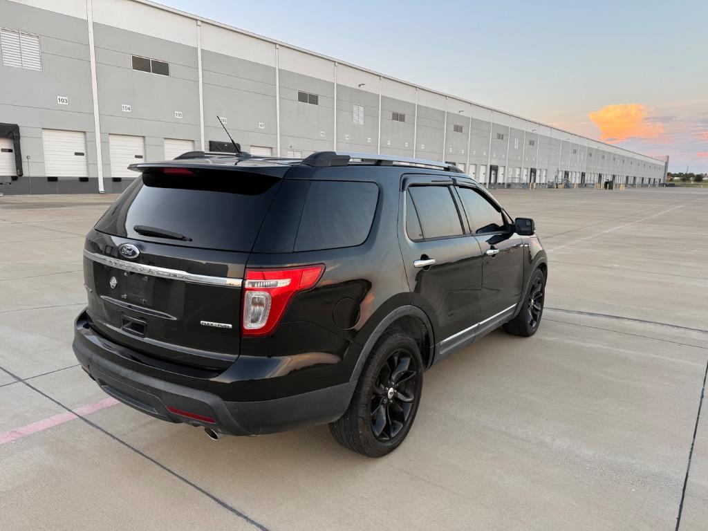2015 Ford Explorer - $7,999
