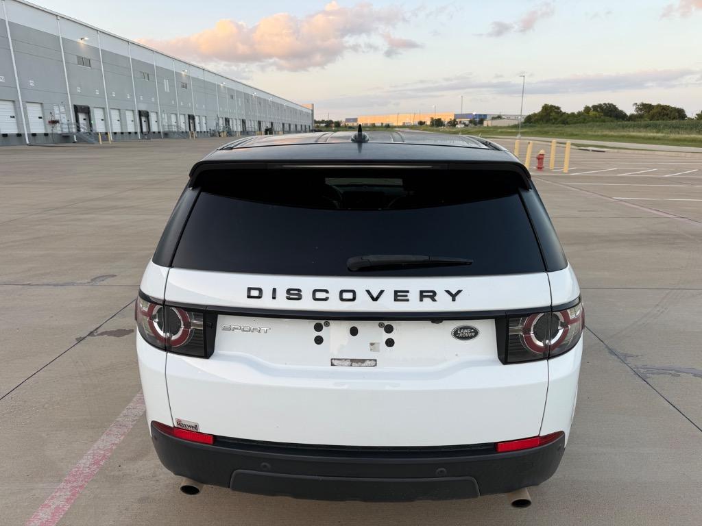 2016 Land Rover Discovery - $8,800