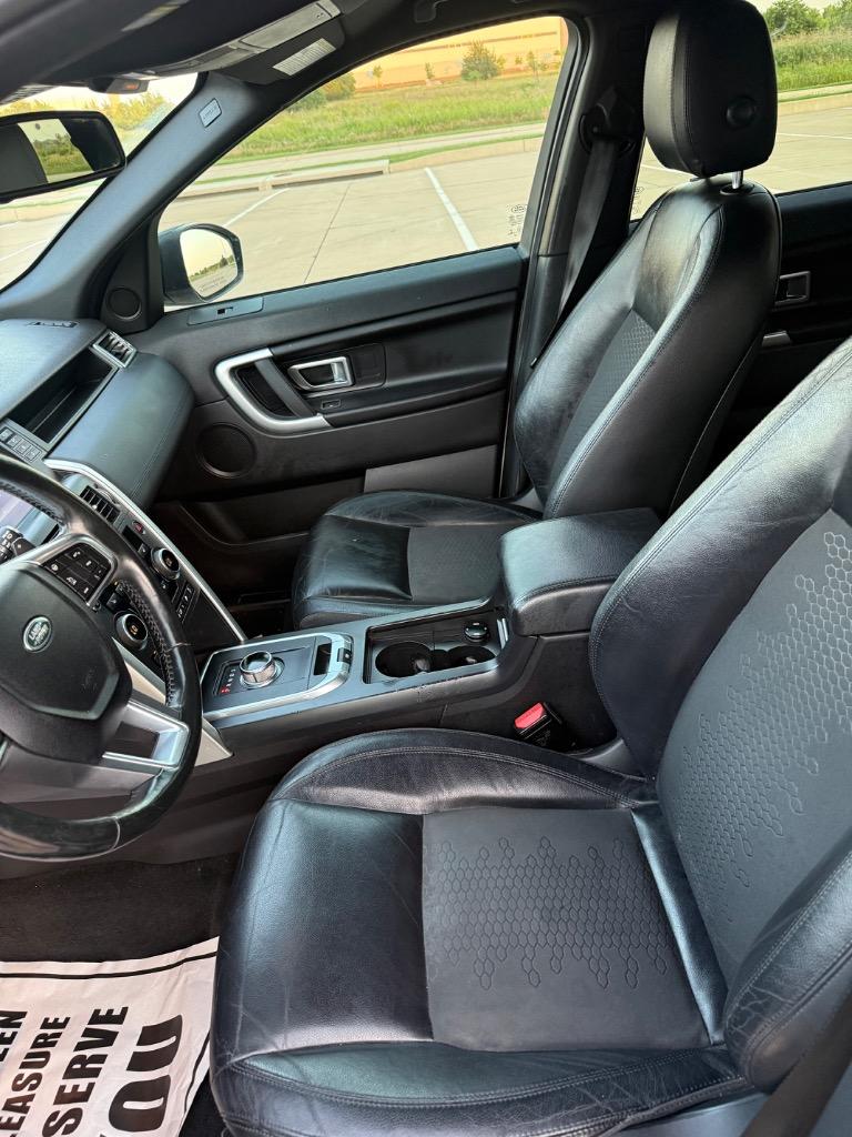 2016 Land Rover Discovery - $8,800