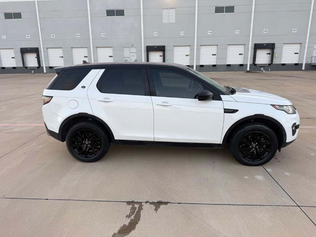 2016 Land Rover Discovery - $8,800