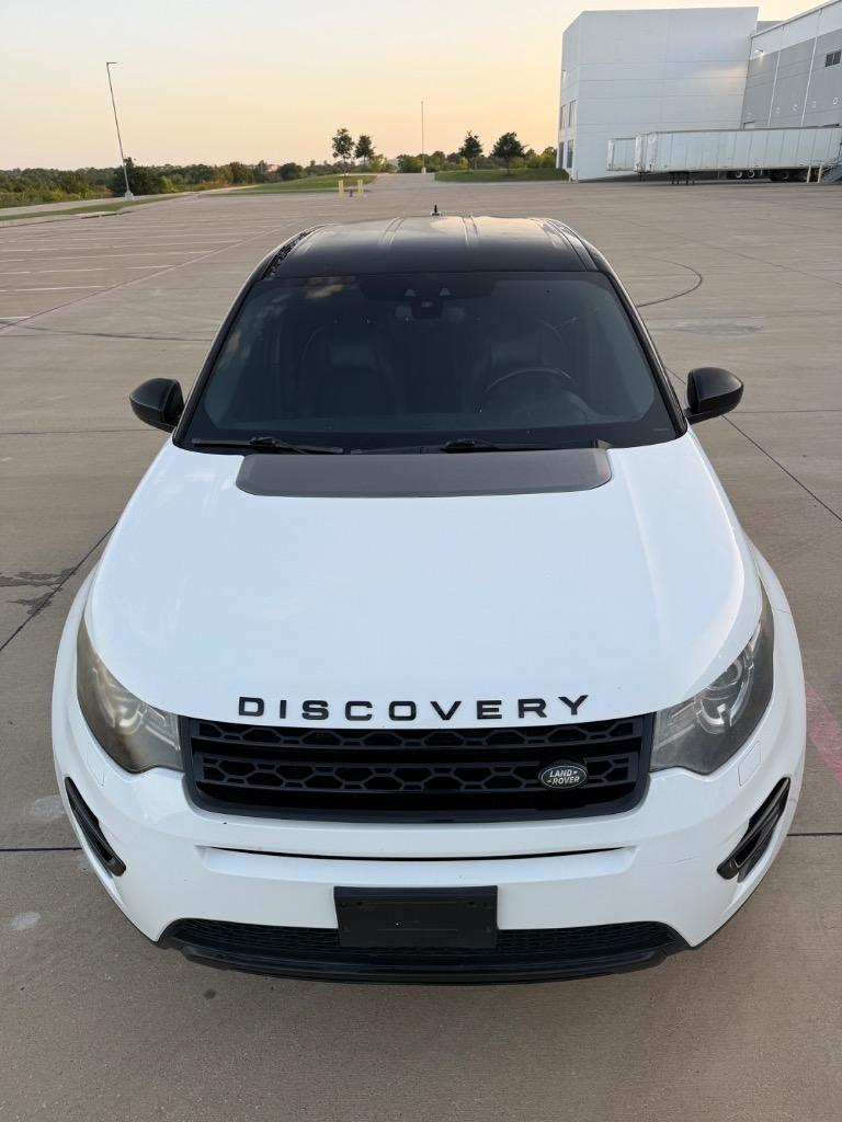 2016 Land Rover Discovery - $8,800