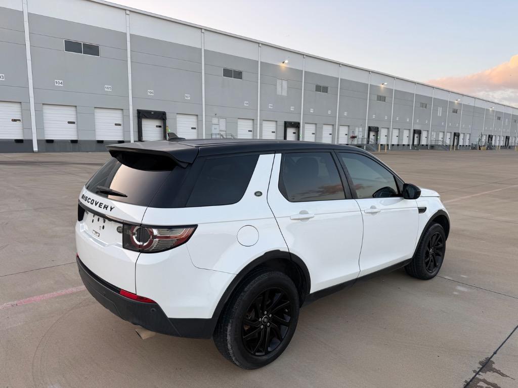 2016 Land Rover Discovery - $8,800