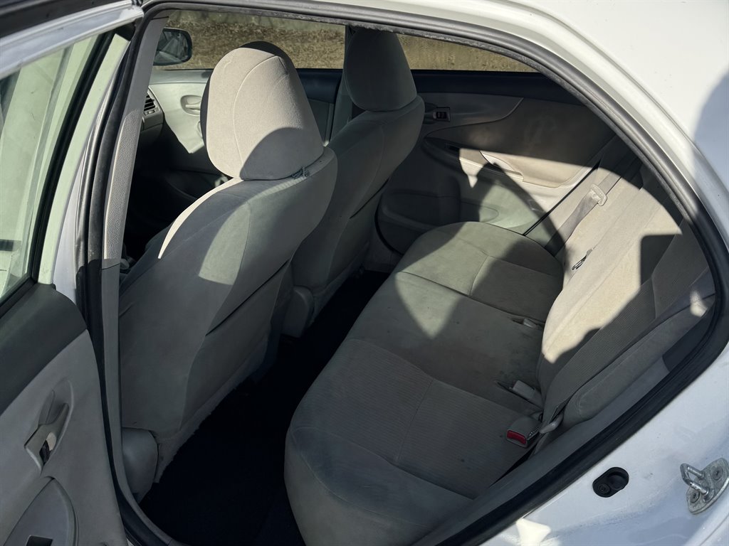 2010 Toyota Corolla photo
