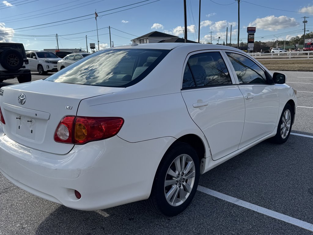 2010 Toyota Corolla photo