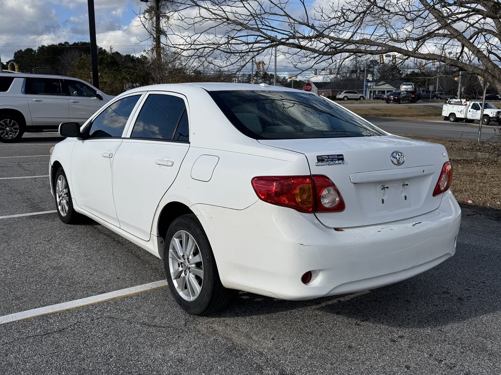 2010 Toyota Corolla photo