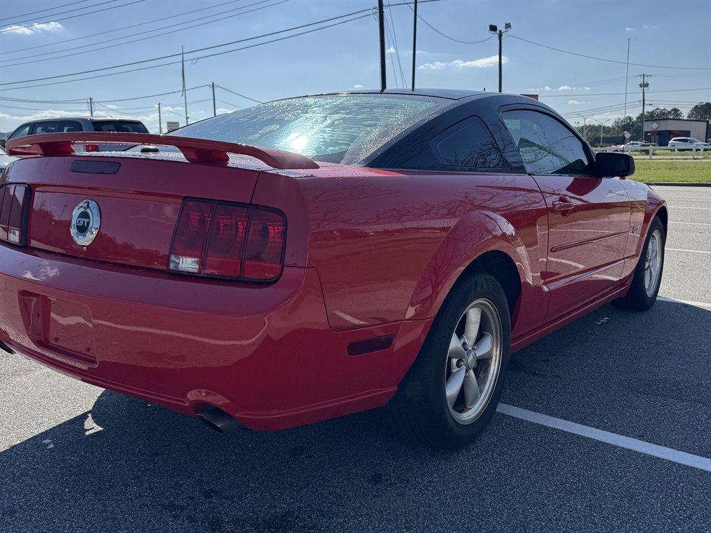 2007 Ford Mustang GT Deluxe photo
