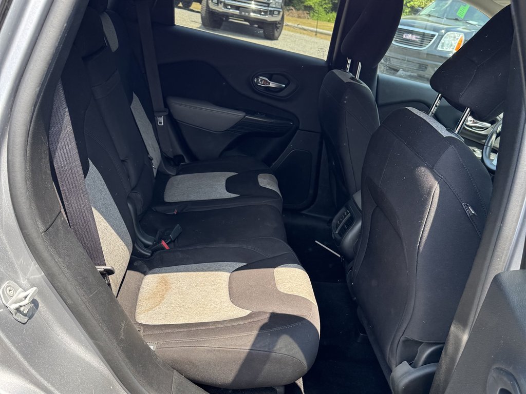 2014 Jeep Cherokee - $6,500