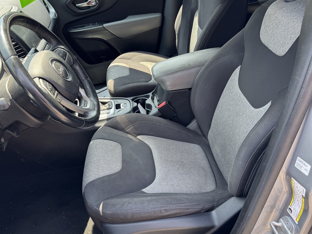 2014 Jeep Cherokee - $6,500