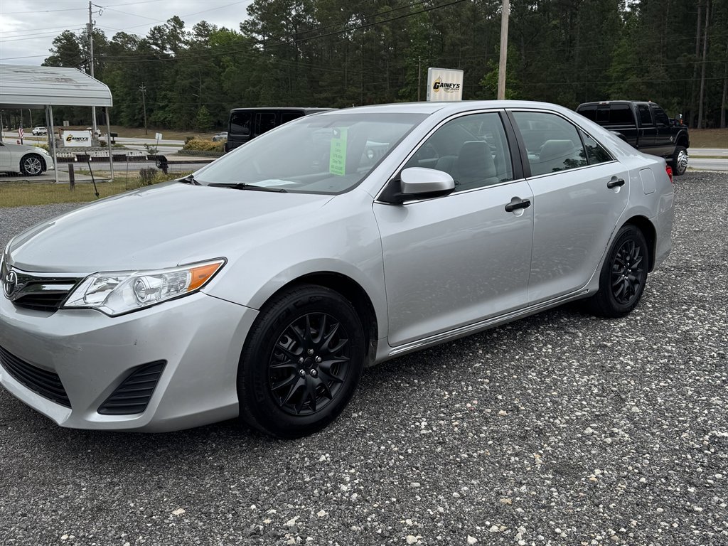 2012 Toyota Camry - $6,900