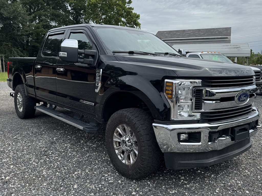 2018 Ford F-250 - $23,900