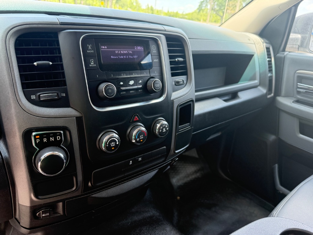 2017 RAM 1500 Tradesman photo