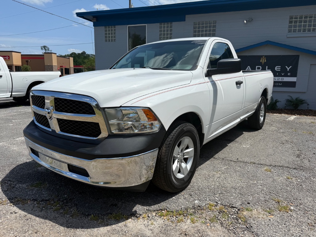 2017 RAM 1500 Tradesman photo