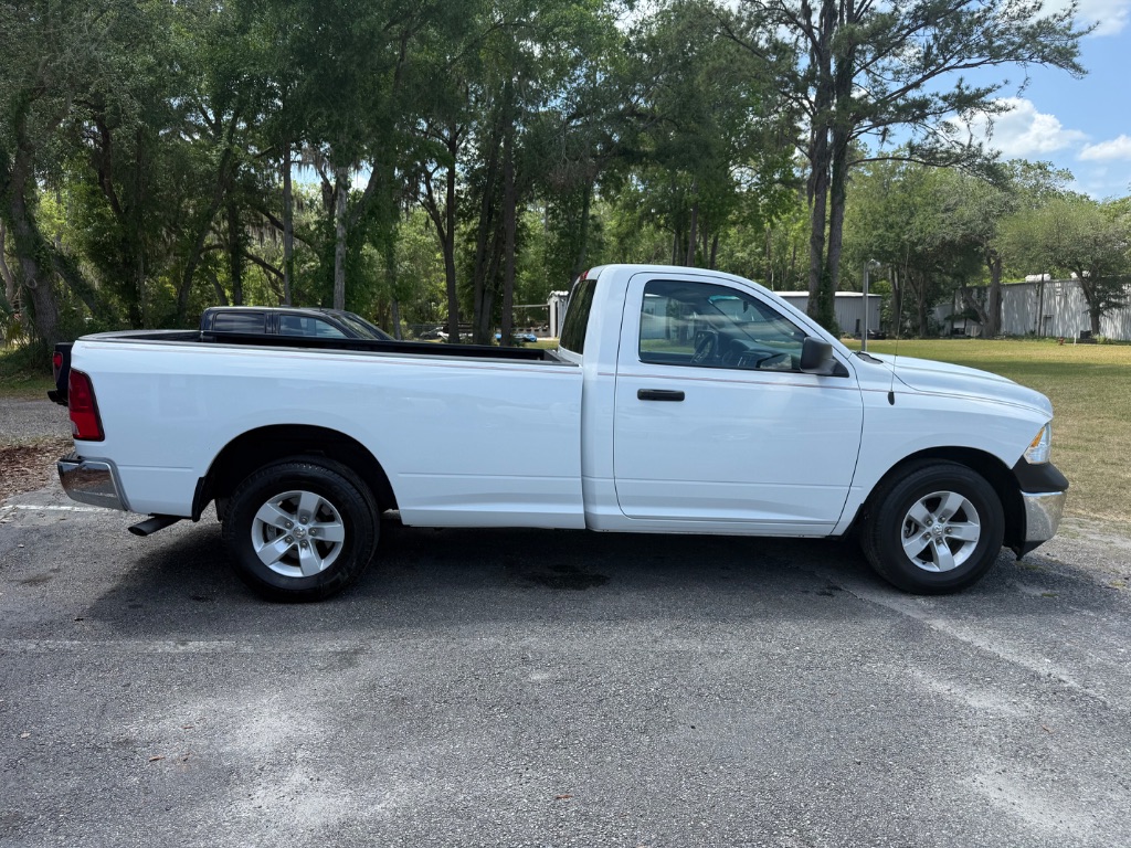 2017 RAM 1500 Tradesman photo