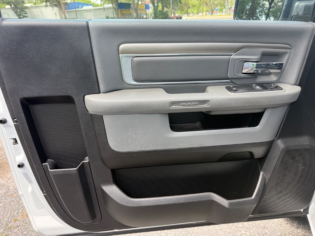2017 RAM 1500 Tradesman photo